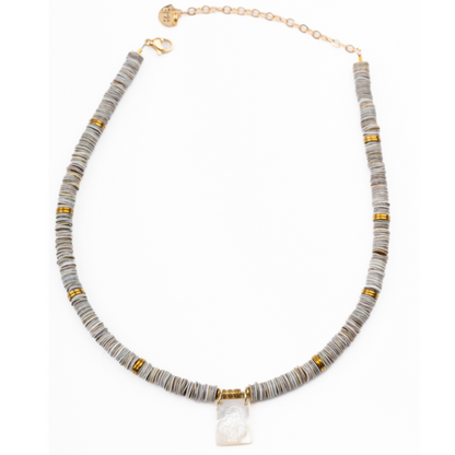 Fe Ania Perla Escapular